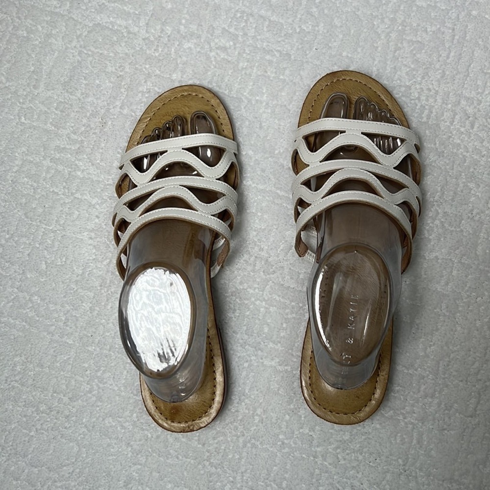 New! Kelly & Katie Kenzy white cushion slide on sandals low block heel size 10 - Picture 5 of 9